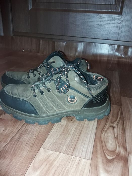 Демисезонные подростковые кроссовки