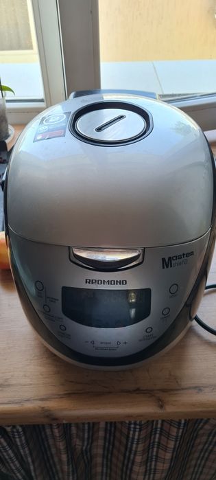 Продаем мультиварку Redmond RMC-М150
