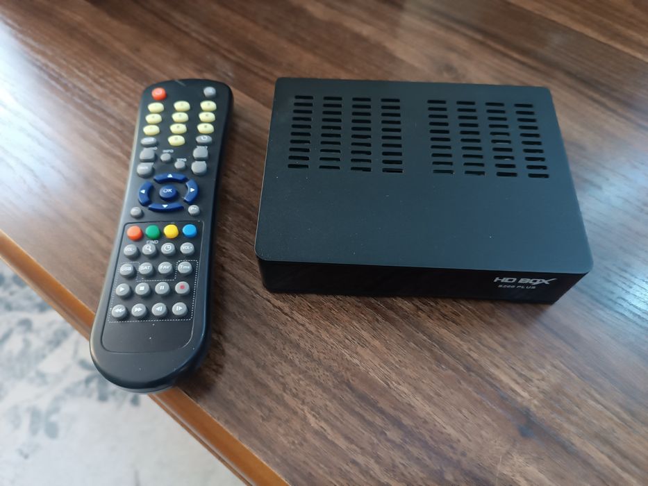 Антена ва тюнер сотилади