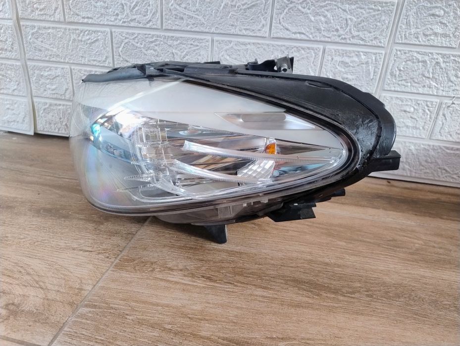 Оригинален Ляв фар Hella за BMW F10 F11