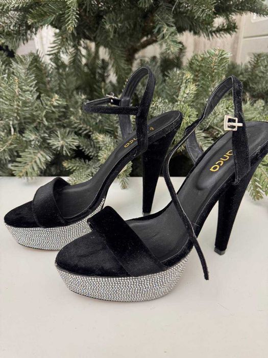 Новые фирменные  Босоножки /туфли /босоножки, кожа, размер 40