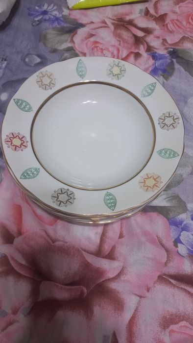 Тарелки столовые