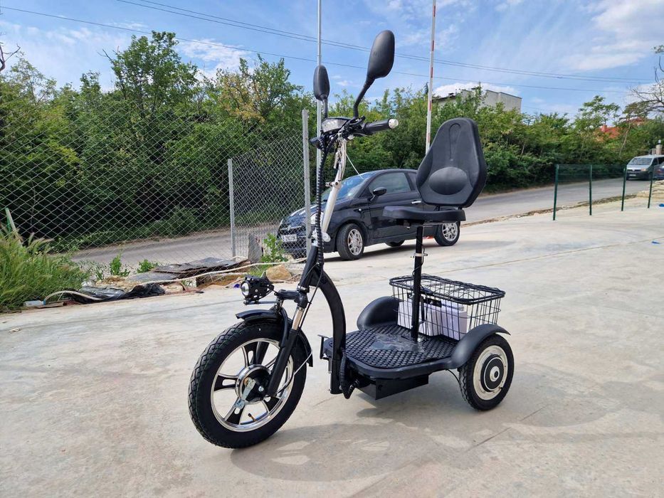 Vând tricicletă electrică aproape nouă