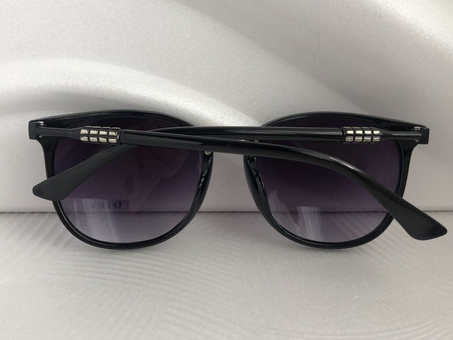 Стилни дамски слънчеви очила