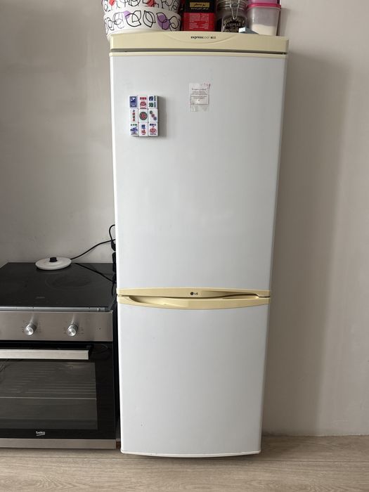 Продам холодильник.