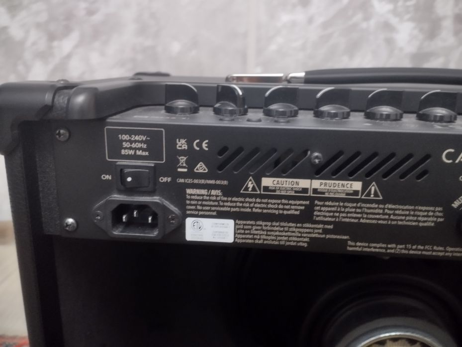 Продам гитарный усилитель line 6 catalyst 60