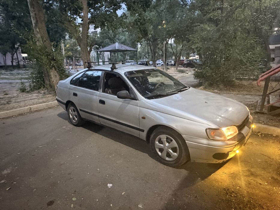 Тойота карина хэтчбек 1.8