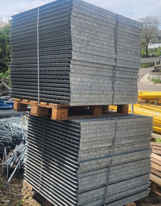 Grătare zincate Platformă Rafturile