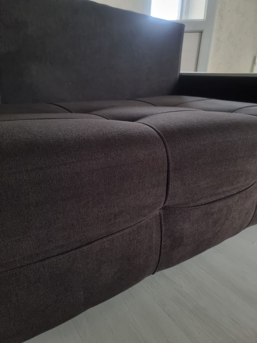 Продам диван в отличном состоянии.Срочно!.