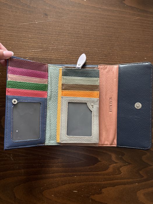 Ново дамско портмоне