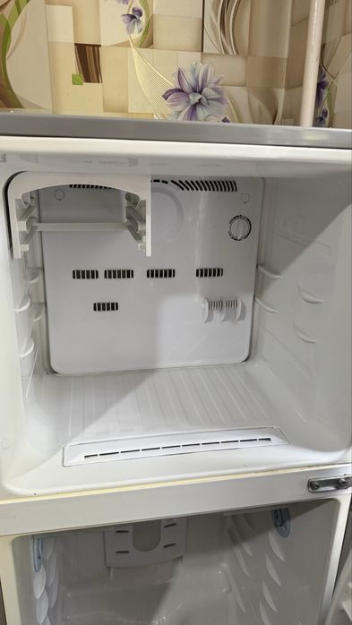 Холодильник Samsung