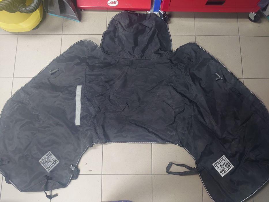 Tucano Urbano Termoscud R159N - Scut termic/Pătură pentru picioare