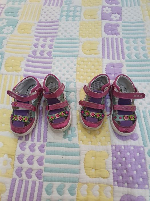 Продам кроссовки