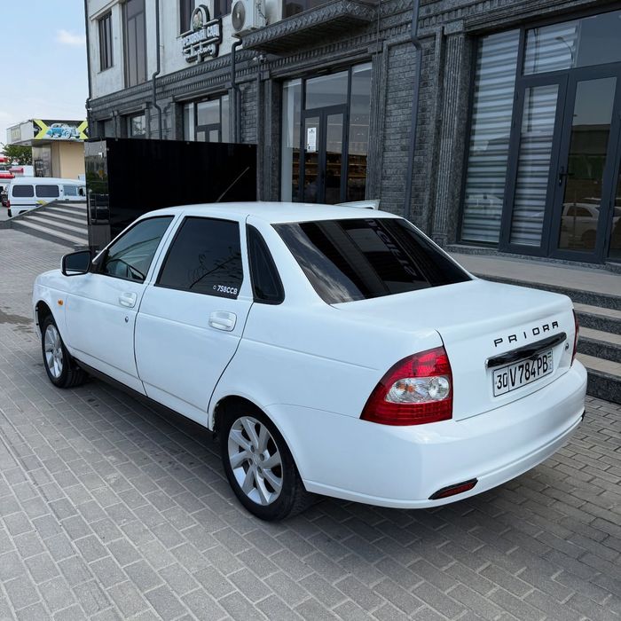 Lada  PRIORA 2013
