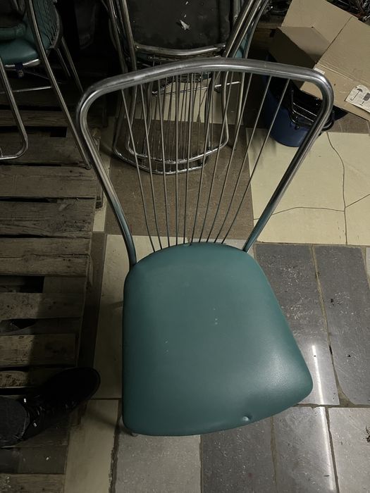 Продам  стулья в хорошем состояний