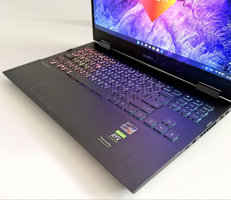 HP Omen 15/IPS 144Hz/Ryzen 7 5800H/RTX 3070 8GB/RGB/16GB/512GB NVMe