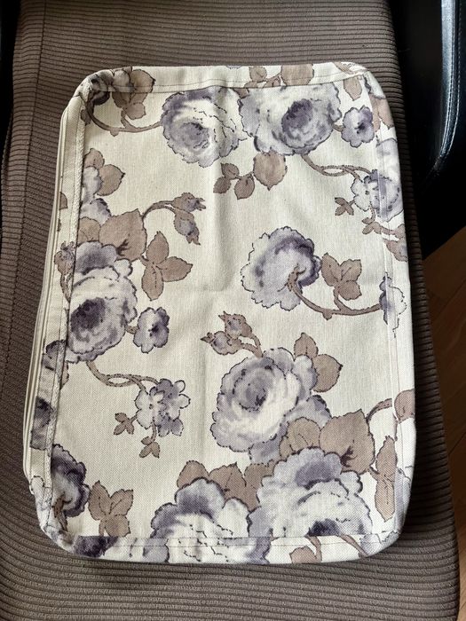 Разтегателен диван с лежнака