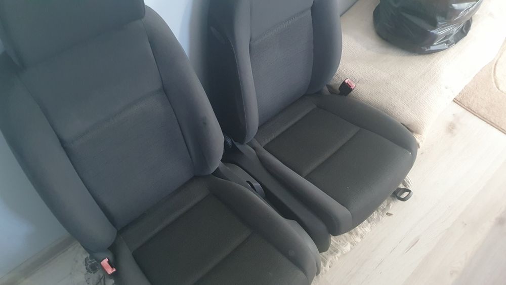 Предни седалки за Golf 5