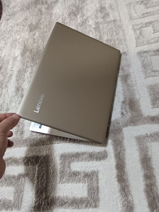 Laptop i3 nou carcasa aluminiu