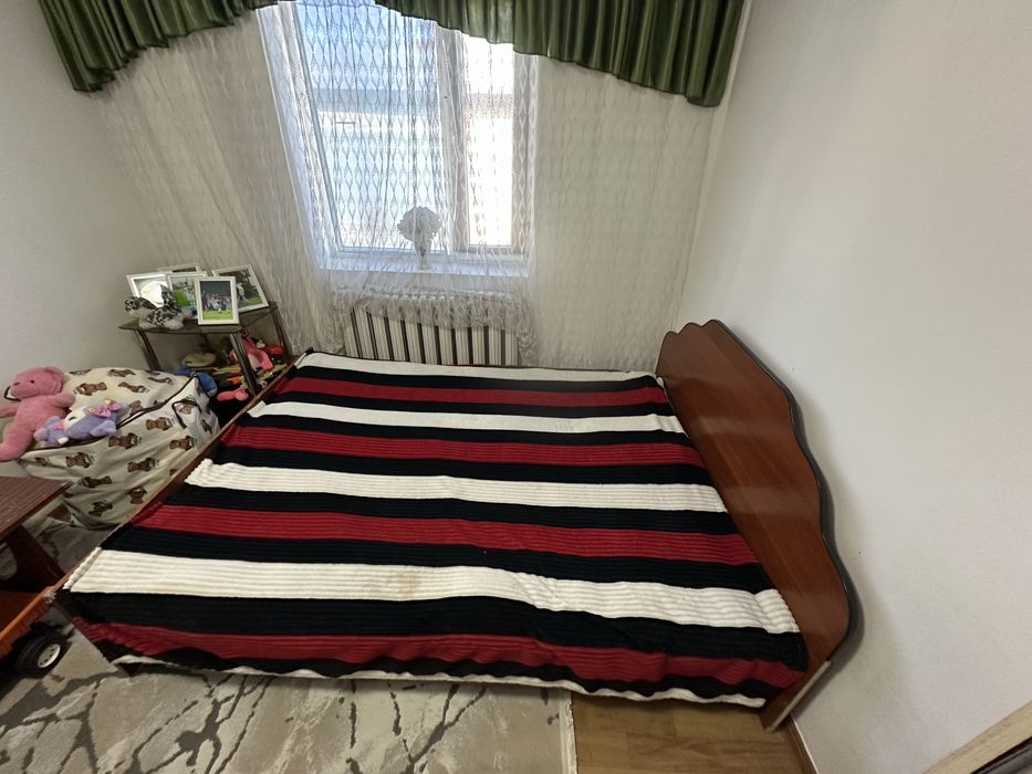 Двухспальная кровать