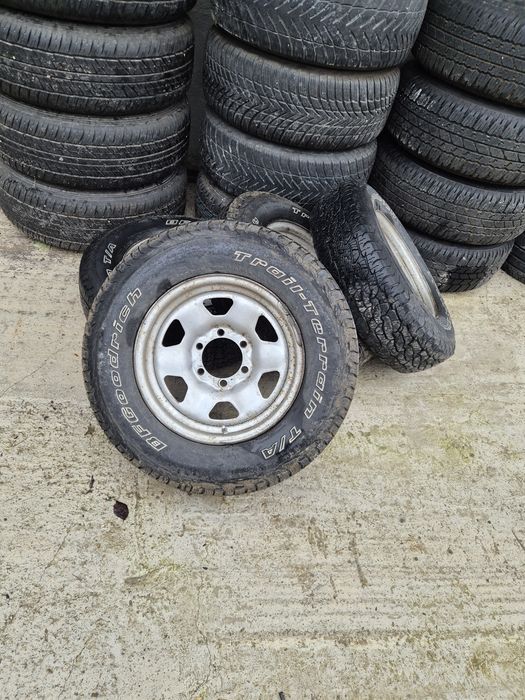 205 80 R16 Bf Goodrich Toyota Hilux