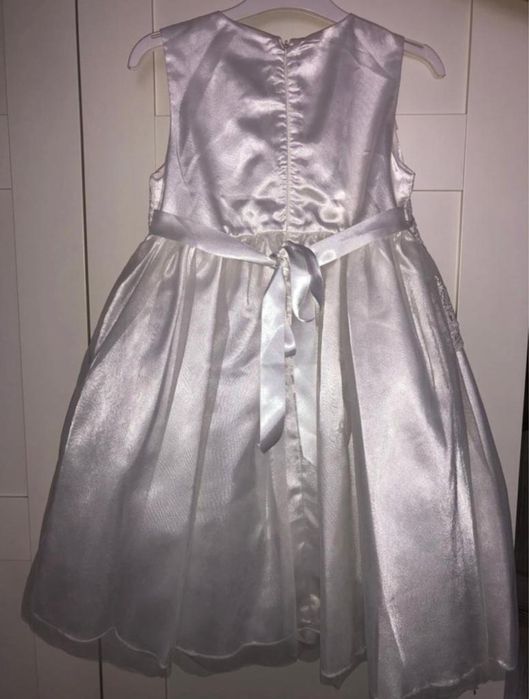 Платья Deloras