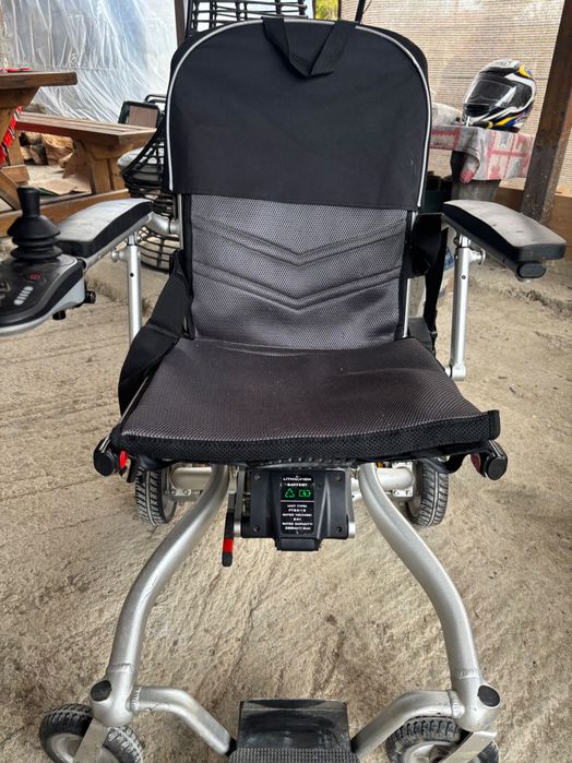 Инвалиден електрически стол