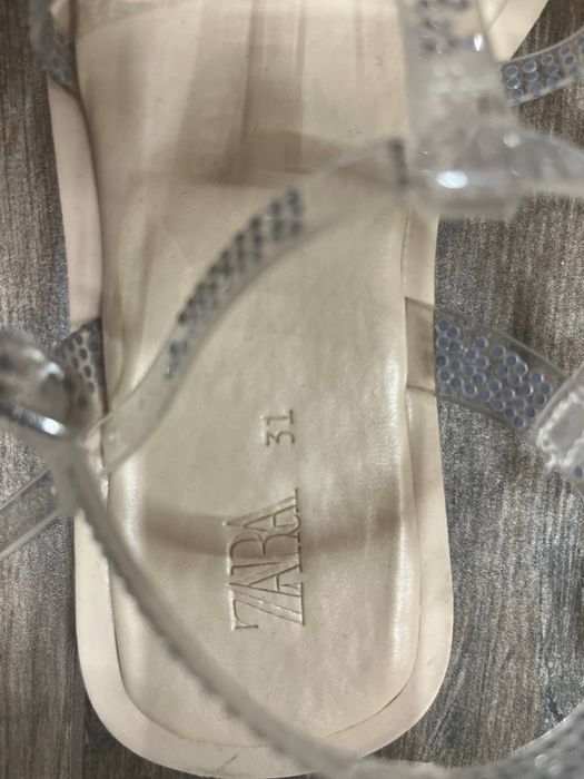 Детски сандали на Zara