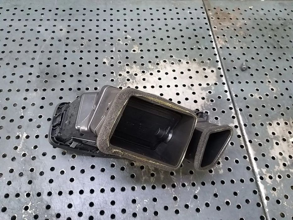 Grila ventilatie bord dreapta kia ceed 1 974901h000