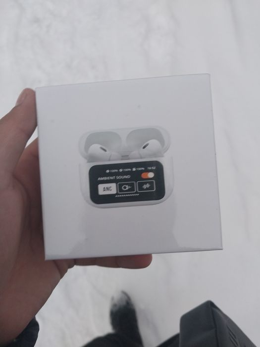 Наушник почти новый