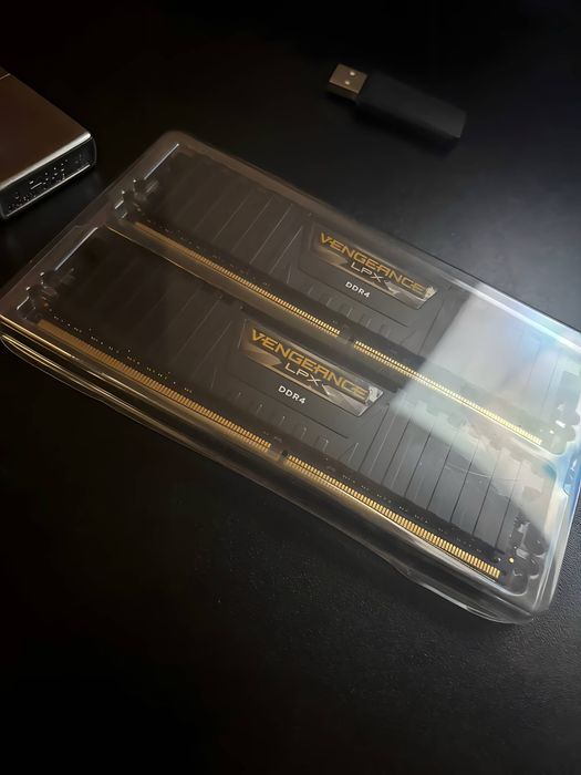 RAM Vengeance LPX (32 GB) 3200hz NOU!