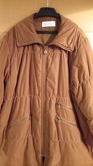 Vand jacheta dama iarna MAX MARA originala,lungime medie