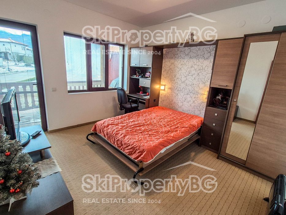 Обзаведен апартамент в Голф клуб Ибър с гледка към Рила!