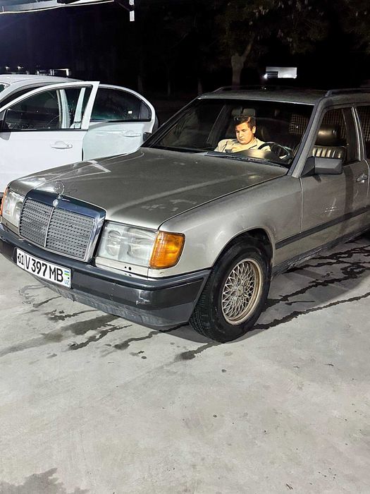 Afsonaviy Mercedes-Benz W124 (Universal / T-Model)