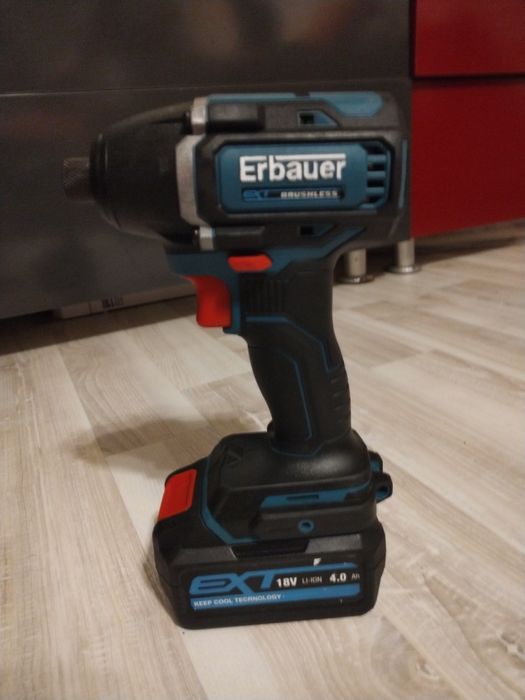 Impact Erbauer 20 V și acumulator 4Ah