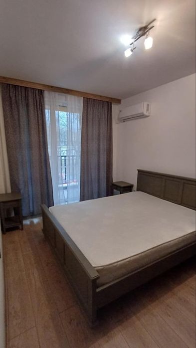 Двустаен апартамент в ж.к. Студентски град.