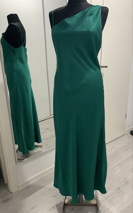 Rochii Zara 80 lei bucata