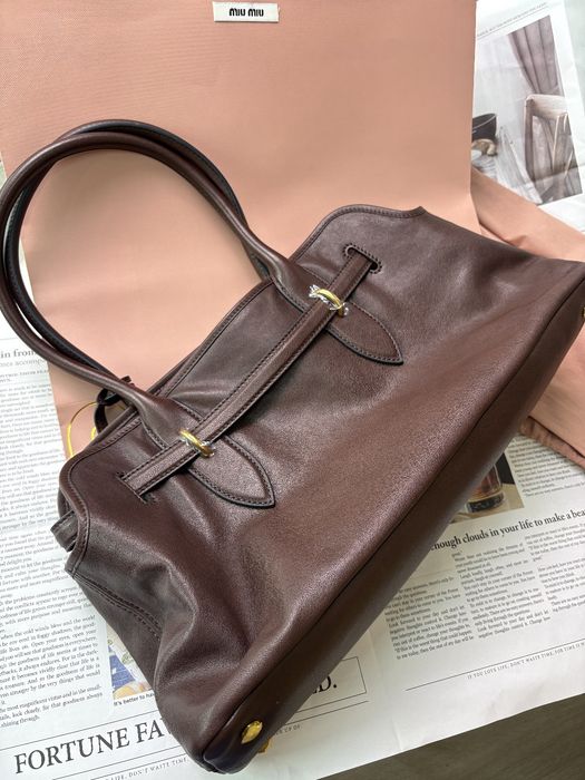 Miu Miu Aventure Nappa Leather – цвят Briarwood