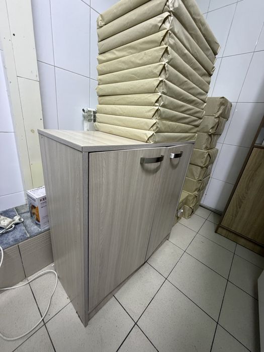Шкаф для офиса и дома