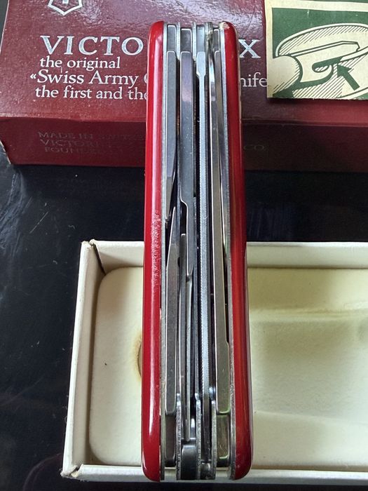 Victorinox  made in Swiss Нов