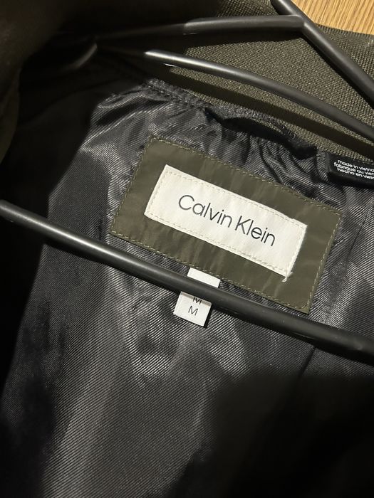 Geaca noua Calvin Klein