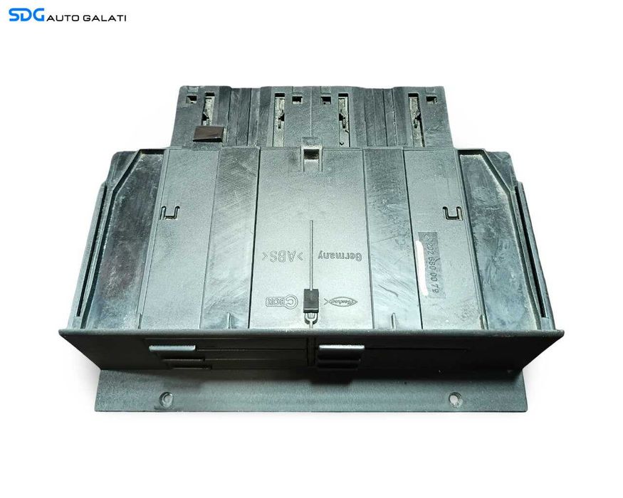 Magazie Casete Mercedes Clasa C W202 1993 - 2000 Cod 2026800079 [LR6188]