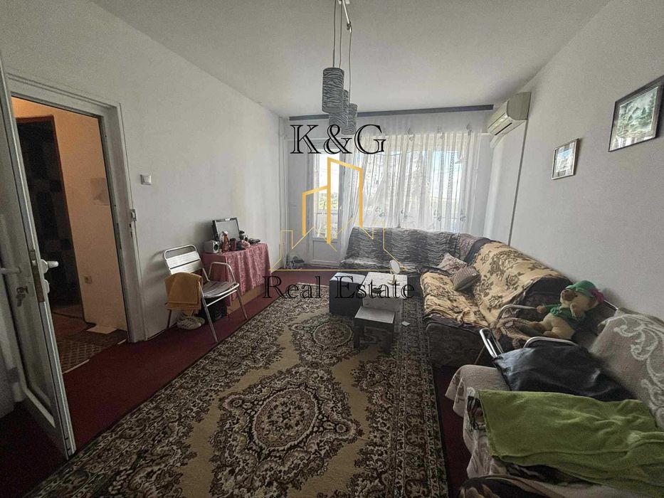 Двустаен апартамент в ж.к " Орел "