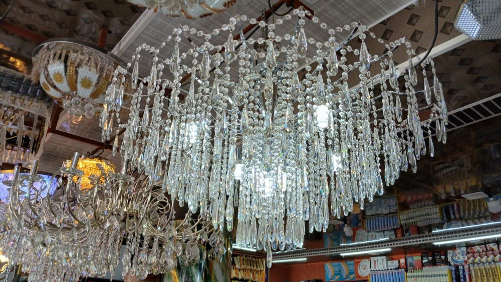 Лустраларни урнатиб тамирлаб берамиз.