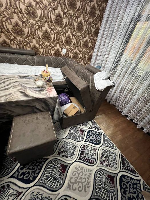 продам уголок кухонный