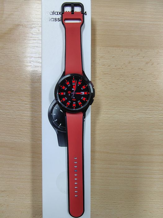 Ceas Samsung Galaxy Watch 4 classic 46 mm și curea Two tone Sport Band M/L