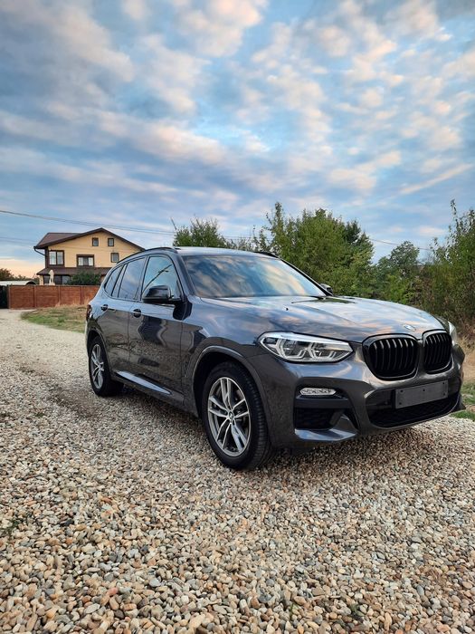 BMW X3 M-PACHET  xDrive 2.0d /Panoramic/Head-up/Harman Kardon