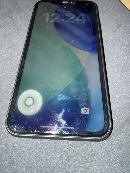Продаю iPhone 11