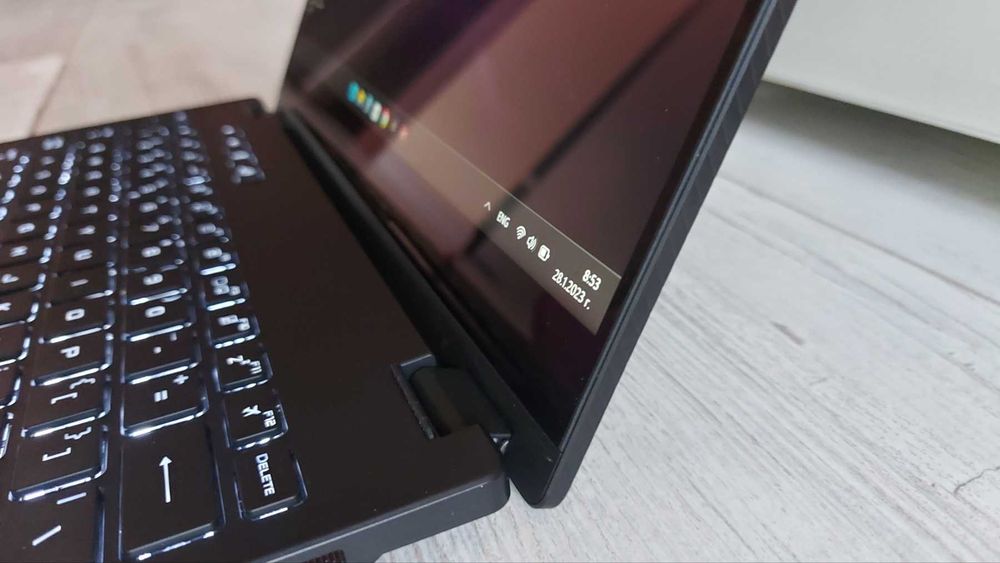 Gaming laptop ASUS ROG Flow X13 GV301QE сгъваем