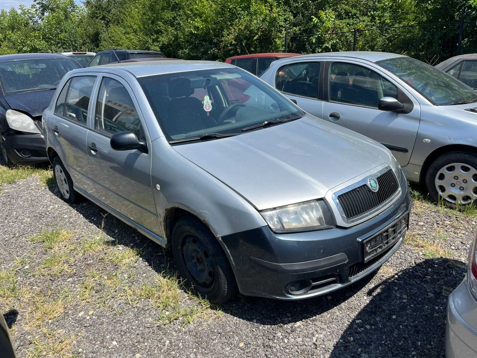 Dezmembrez Skoda Fabia 1 facelift gri argintiu 1,2 benzina 2006